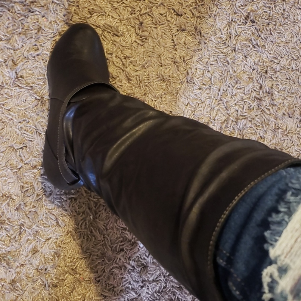 Stylish Brown "low"  heel rampage boots - Picture 6 of 12
